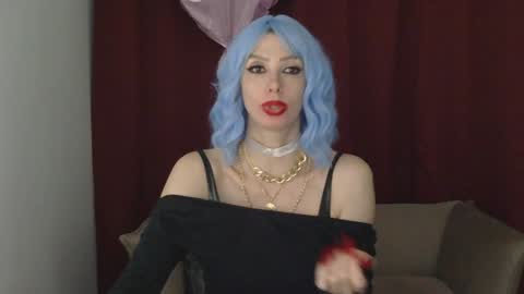 White Queen online show from 8, 2, 2025