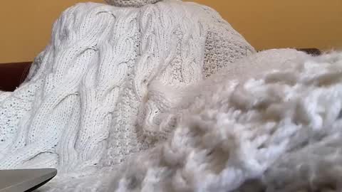 whitesweater online show from 18, 3, 2026