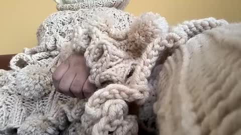 whitesweater online show from 2, 4, 2026