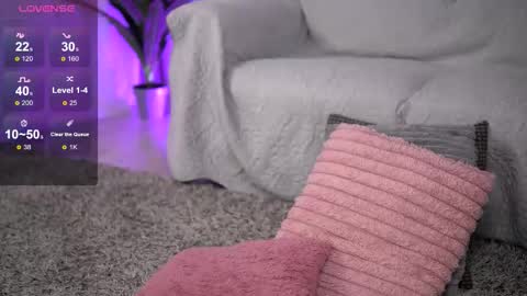 Snapshot of whitneyandrews chatting on 14, 10, 2025 whitneyandrews online show from 14, 10, 2025