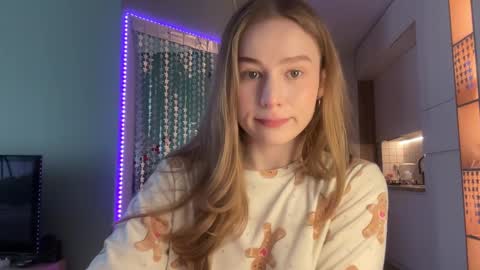 Alisa online show from 25, 12, 2024