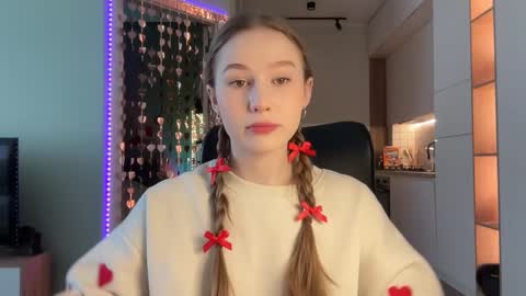 Alisa online show from 1, 2, 2025