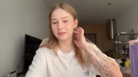 Alisa online show from 10, 11, 2025