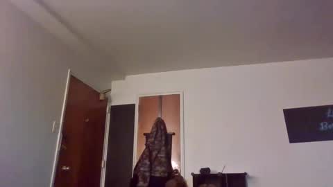 Snapshot of whosten0 chatting on 21, 11, 2025 whosten0 online show from 21, 11, 2025