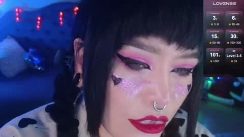 Laura  online show from 19, 12, 2024