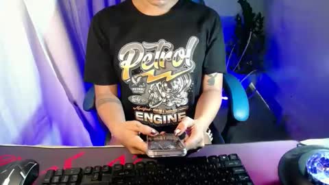 Snapshot of wifematerial_asianxx chatting on 10, 1, 2026 agnes online show from 10, 1, 2026