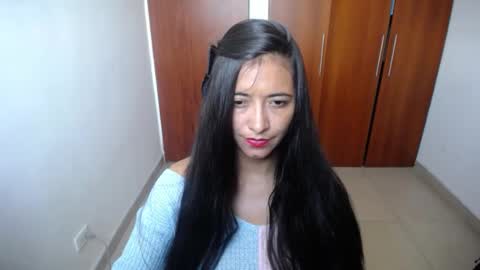 Ilauren online show from 7, 1, 2025