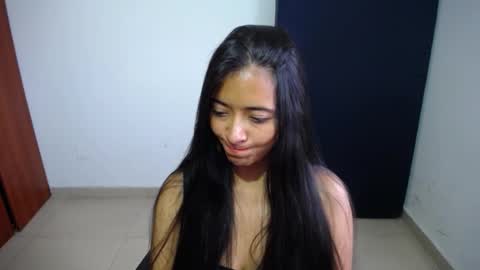 Ilauren online show from 10, 1, 2025