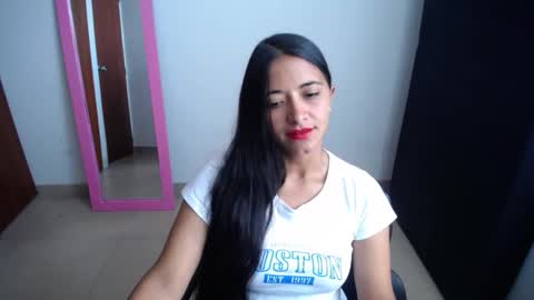 Ilauren online show from 10, 2, 2025