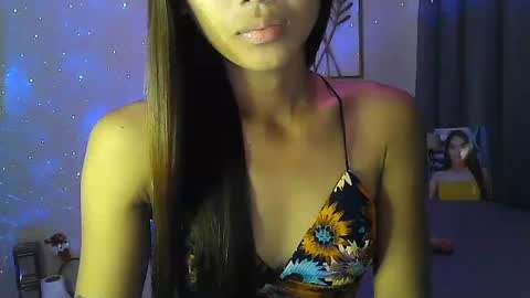Snapshot of wild_flowerx21 chatting on 6, 1, 2025 Analyn online show from 6, 1, 2025