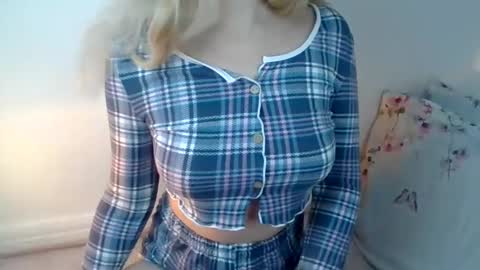 Ella online show from 26, 2, 2025