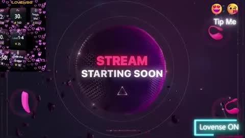 Snapshot of wildmaxine chatting on 14, 12, 2025 MAX online show from 14, 12, 2025