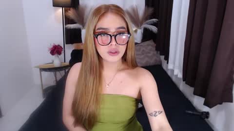 Snapshot of wildsassy0719 chatting on 5, 1, 2025 shea online show from 5, 1, 2025