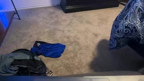 Snapshot of wildtravis chatting on 13, 11, 2025 wildtravis online show from 13, 11, 2025