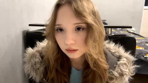 Snapshot of willenasow chatting on 16, 12, 2025 Olivia online show from 16, 12, 2025