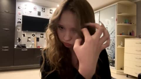 Olivia online show from 22, 12, 2025