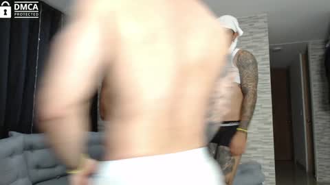 Snapshot of willhottwil1 chatting on 10, 1, 2025 BISEXUAL guys playing a little FOLLOW online show from 10, 1, 2025