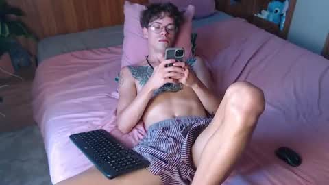 Snapshot of william_henry_a chatting on 22, 6, 2026 William online show from 22, 6, 2026
