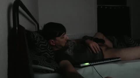 Snapshot of willybewildstone chatting on 8, 11, 2025 willybewildstone online show from 8, 11, 2025