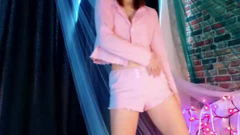 Vicki3 online show from 11, 3, 2026