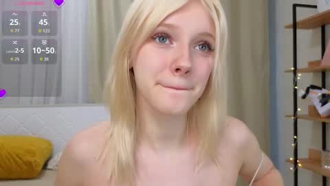 Snapshot of wilonebute chatting on 13, 10, 2025 Mary online show from 13, 10, 2025