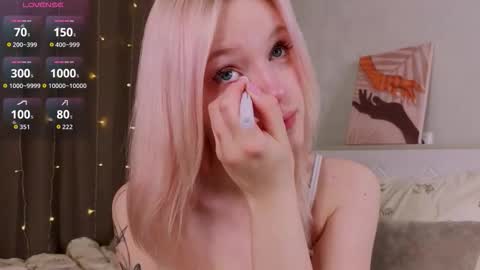 Snapshot of wilonebute chatting on 6, 2, 2026 Mary online show from 6, 2, 2026