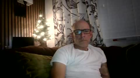 wingnutt765733 online show from 19, 1, 2026
