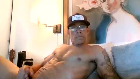 wingnutt765733498294 online show from 13, 4, 2026