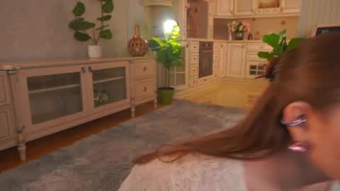 Lillian online show from 26, 5, 2026