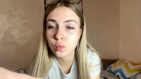 Snapshot of winnifredtrudillo chatting on 27, 9, 2025 Kris online show from 27, 9, 2025