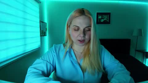 Snapshot of winter_miracle chatting on 17, 12, 2025 Winter Miracle online show from 17, 12, 2025