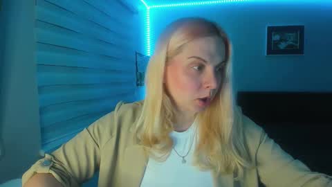 Snapshot of winter_miracle chatting on 22, 12, 2025 Winter Miracle online show from 22, 12, 2025