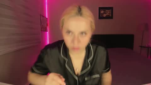 Snapshot of winter_miracle chatting on 15, 1, 2026 Winter Miracle online show from 15, 1, 2026