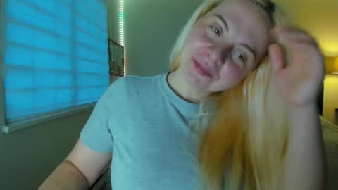 Snapshot of winter_miracle chatting on 16, 1, 2026 Winter Miracle online show from 16, 1, 2026