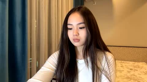 Snapshot of winterluchini chatting on 7, 11, 2025 Amina online show from 7, 11, 2025