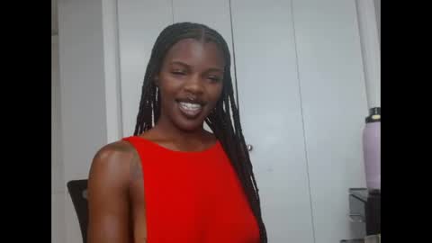 Snapshot of wishhwashy22 chatting on 26, 5, 2026 Chanel online show from 26, 5, 2026