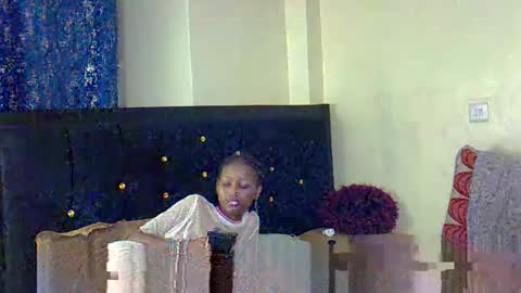 Snapshot of wizzia_khalifa chatting on 5, 1, 2025 girlie o online show from 5, 1, 2025