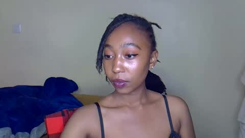 Snapshot of wizzia_khalifa chatting on 10, 1, 2025 girlie o online show from 10, 1, 2025