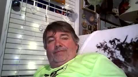 Snapshot of wldlife chatting on 12, 4, 2026 wldlife online show from 12, 4, 2026