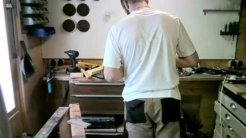 Snapshot of wolf021221 chatting on 15, 9, 2025 wolf021221 online show from 15, 9, 2025