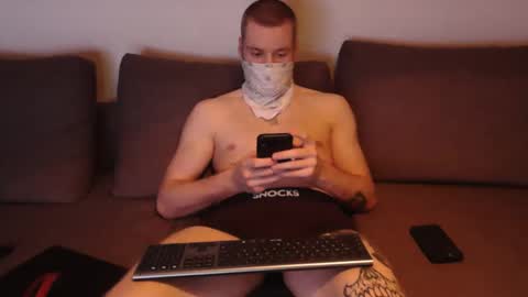 Snapshot of wolf021221 chatting on 15, 4, 2026 wolf021221 online show from 15, 4, 2026