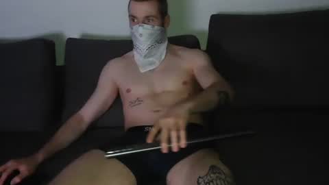 Snapshot of wolf021221 chatting on 18, 4, 2026 wolf021221 online show from 18, 4, 2026