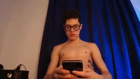 Snapshot of wolfan_sky chatting on 14, 10, 2025 W O L F online show from 14, 10, 2025