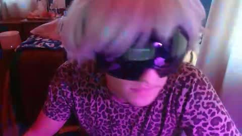 wolfgamer44 online show from 19, 11, 2025