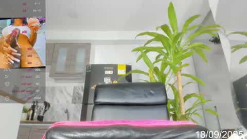 Snapshot of wonderfulebonyts chatting on 18, 9, 2025 rebekah online show from 18, 9, 2025