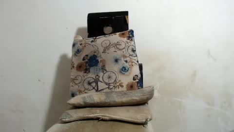 SHENIEL RODRIGUEZ online show from 28, 1, 2025