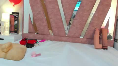 wonderkloe_ online show from 23, 2, 2026