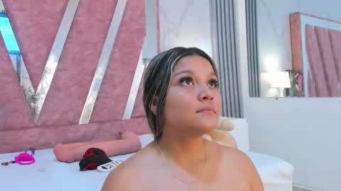 wonderkloe_ online show from 1, 3, 2026