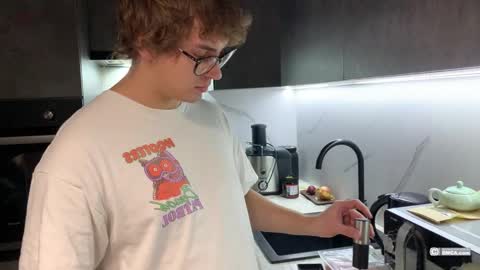 Snapshot of woods_jerk chatting on 27, 10, 2025 Mitya online show from 27, 10, 2025