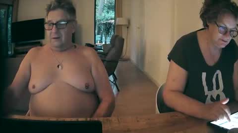 woodwurm and Snoeske online show from 17, 10, 2025